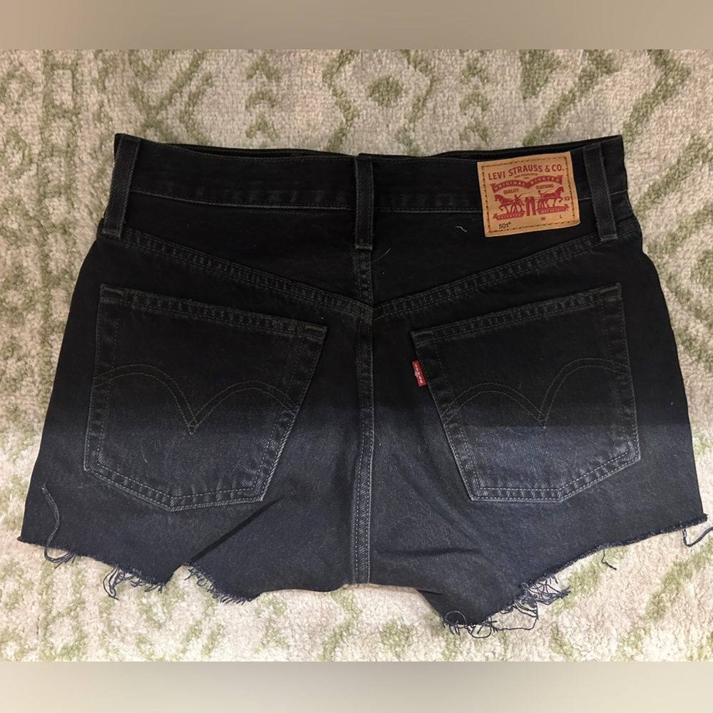 Levi’s women’s black shorts